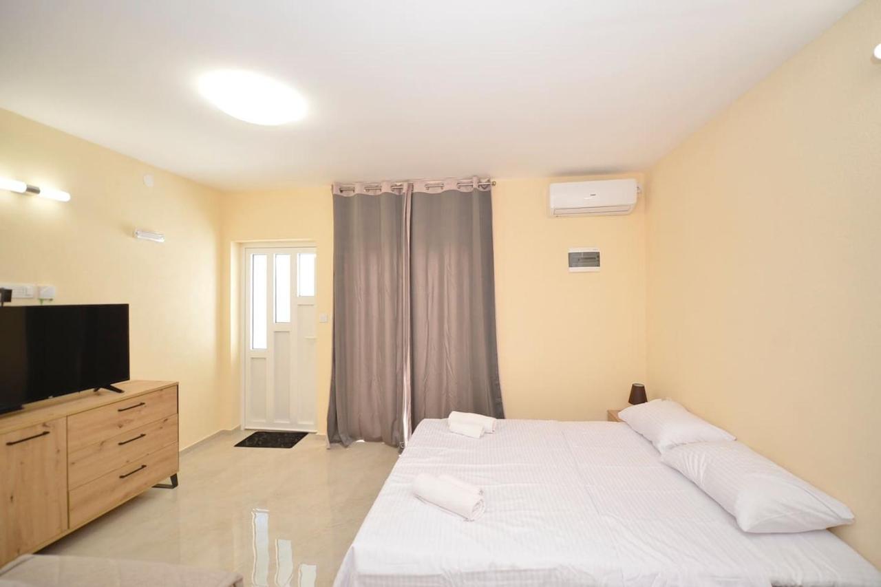Studio Vukovic Kotor Buitenkant foto